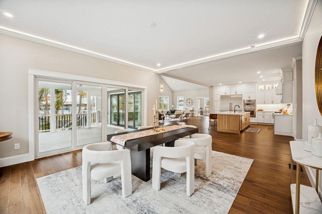 Newington, New Hampshire, 03801, United States, 4 Bedrooms Bedrooms, ,4.5 BathroomsBathrooms,Residential,Forsale,2002401