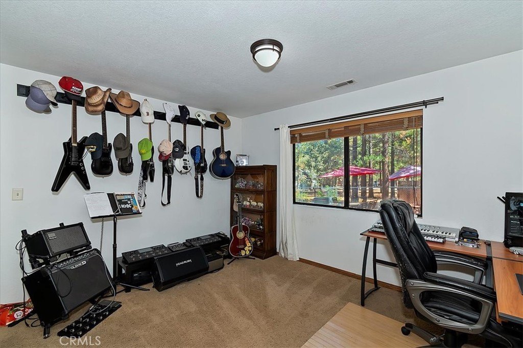 Big Bear, California, 92314, United States, 4 Bedrooms Bedrooms, ,2 BathroomsBathrooms,Residential,Forsale,1992749