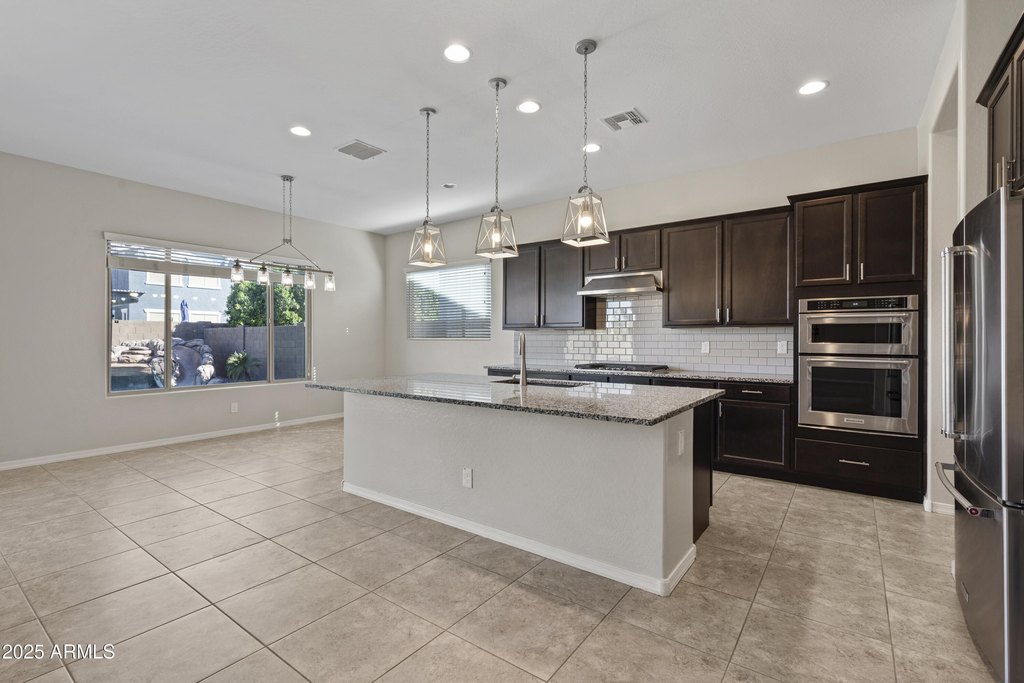 Mesa, Arizona, 85212, United States, 4 Bedrooms Bedrooms, ,3.5 BathroomsBathrooms,Residential,Forsale,2014401