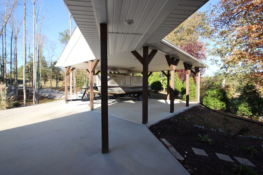 Walling, Tennessee, 38587, United States, 3 Bedrooms Bedrooms, ,2.5 BathroomsBathrooms,Residential,Forsale,1996612