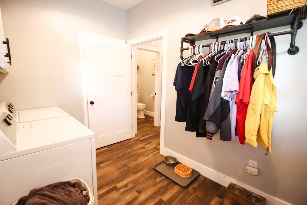 Walling, Tennessee, 38587, United States, 3 Bedrooms Bedrooms, ,2.5 BathroomsBathrooms,Residential,Forsale,1996612