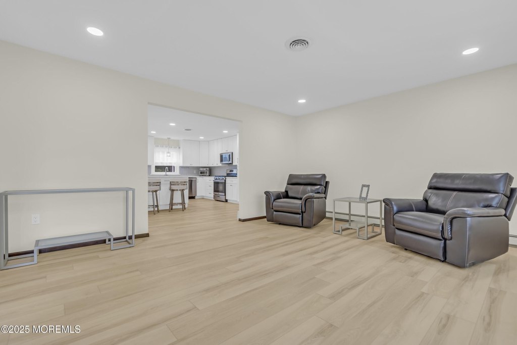 Toms River, New Jersey, 08753, United States, 3 Bedrooms Bedrooms, ,2 BathroomsBathrooms,Residential,Forsale,1994030