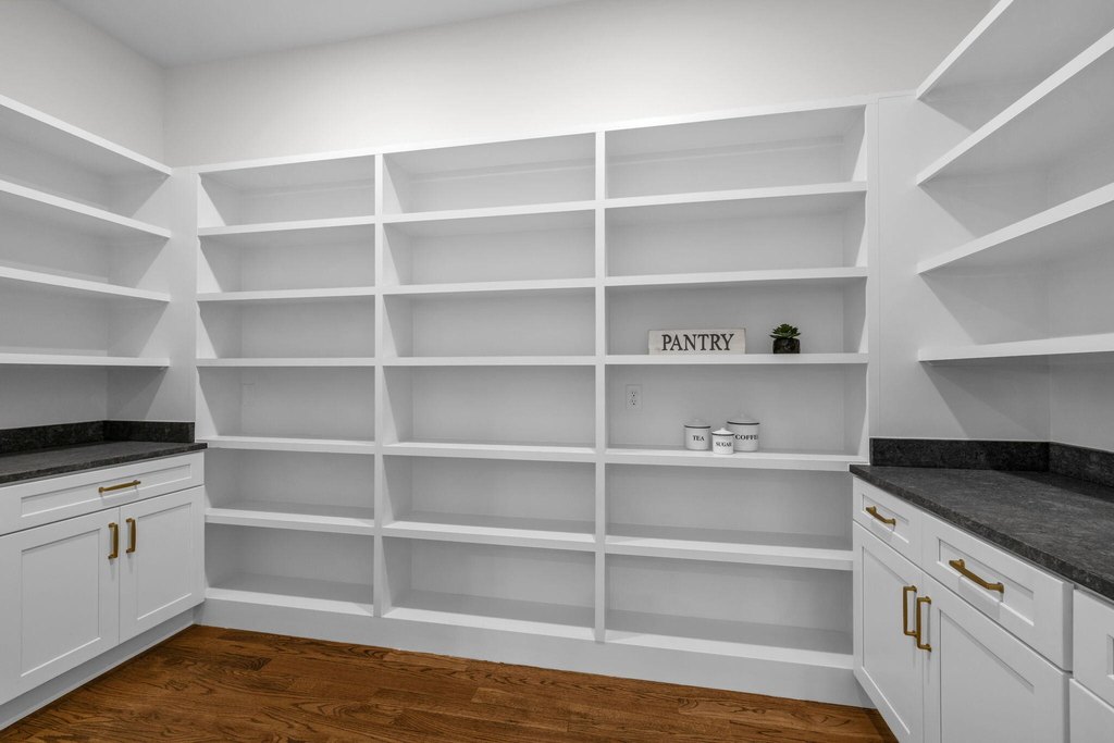 Ooltewah, Tennessee, 37363, United States, 5 Bedrooms Bedrooms, ,5.5 BathroomsBathrooms,Residential,Forsale,2009543