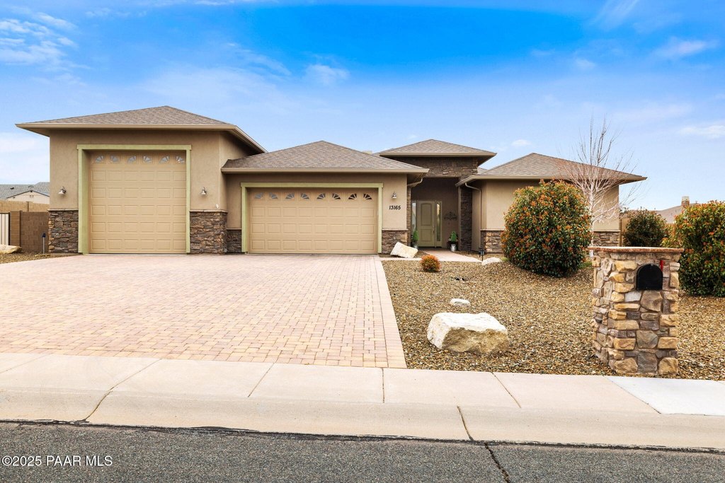 Prescott Valley, Arizona, 86315, United States, 3 Bedrooms Bedrooms, ,2 BathroomsBathrooms,Residential,Forsale,1929278