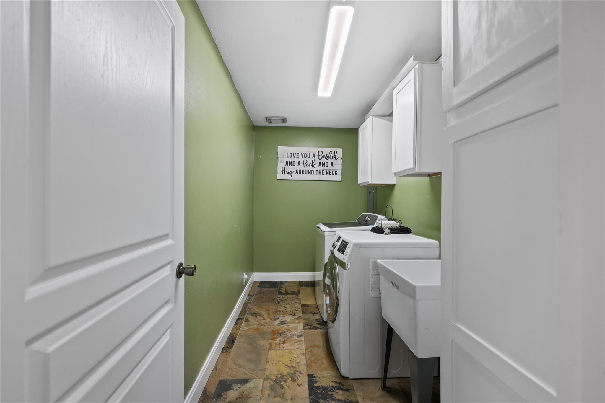 Magnolia, Texas, 77355, United States, 3 Bedrooms Bedrooms, ,2 BathroomsBathrooms,Residential,Forsale,1973425