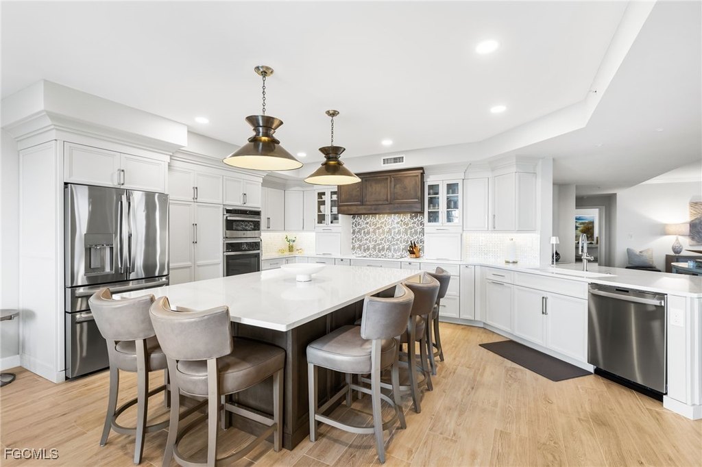 Fort Myers, Florida, 33908, United States, 3 Bedrooms Bedrooms, ,3 BathroomsBathrooms,Residential,Forsale,1998610