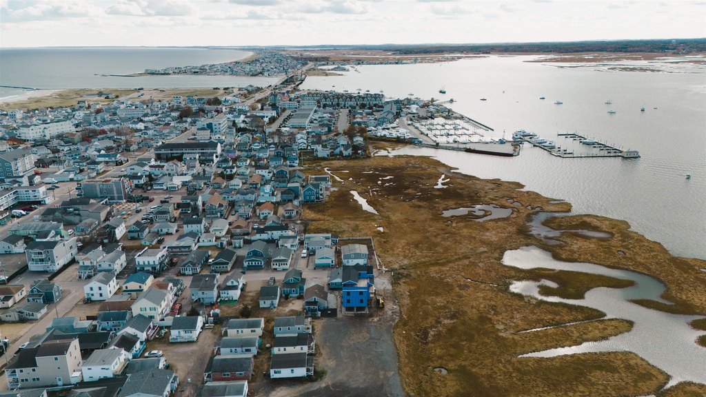 Hampton, New Hampshire, 03842, United States, 4 Bedrooms Bedrooms, ,2 BathroomsBathrooms,Residential,Forsale,2002422