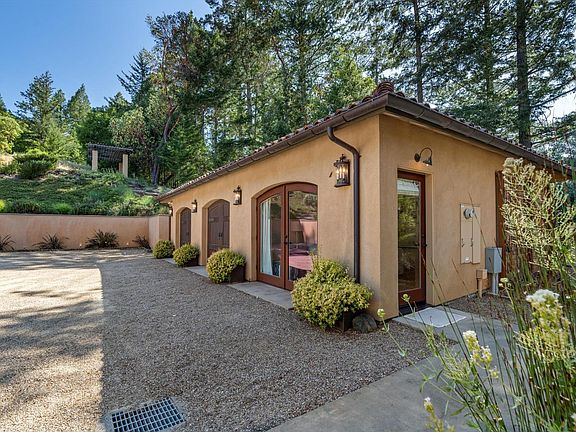 Healdsburg, California, 95448, United States, 3 Bedrooms Bedrooms, ,3.5 BathroomsBathrooms,Residential,Forsale,2014497