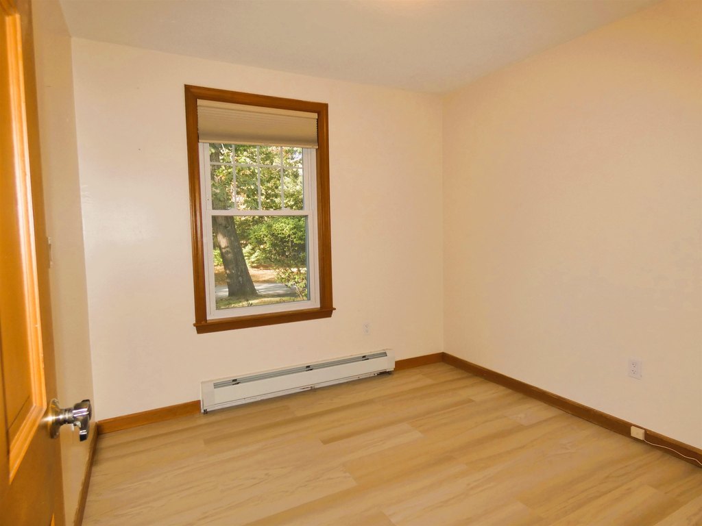 Laconia, New Hampshire, 03246, United States, 3 Bedrooms Bedrooms, ,2.5 BathroomsBathrooms,Residential,Forsale,1968469