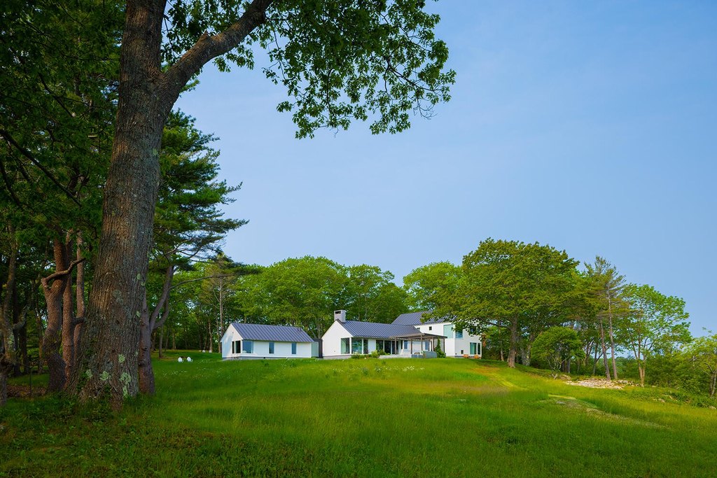 York, Maine, 03909, United States, 4 Bedrooms Bedrooms, ,3 BathroomsBathrooms,Residential,Forsale,1933927