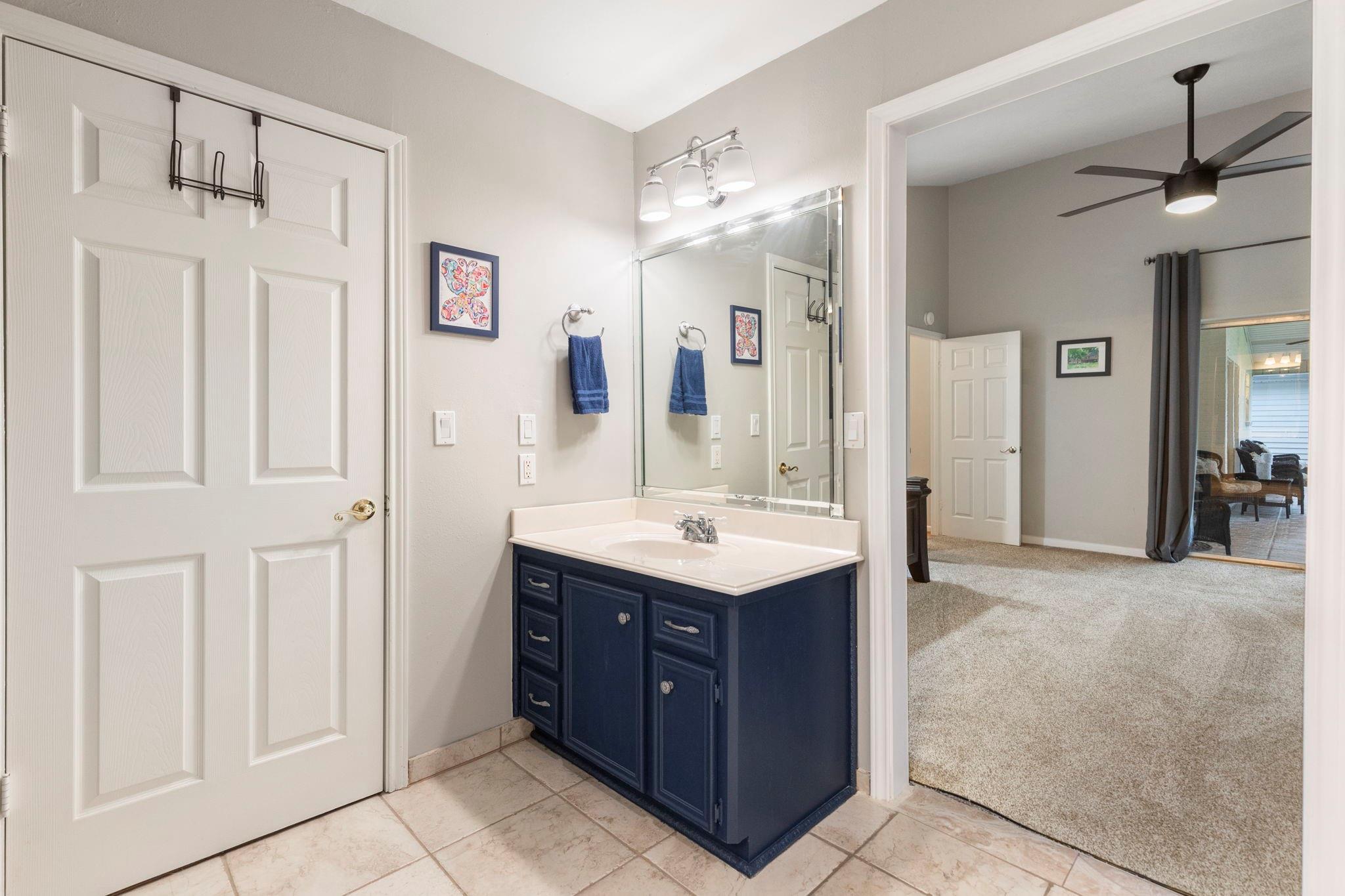 Huntsville, Texas, 77320, United States, 3 Bedrooms Bedrooms, ,3 BathroomsBathrooms,Residential,Forsale,1973441