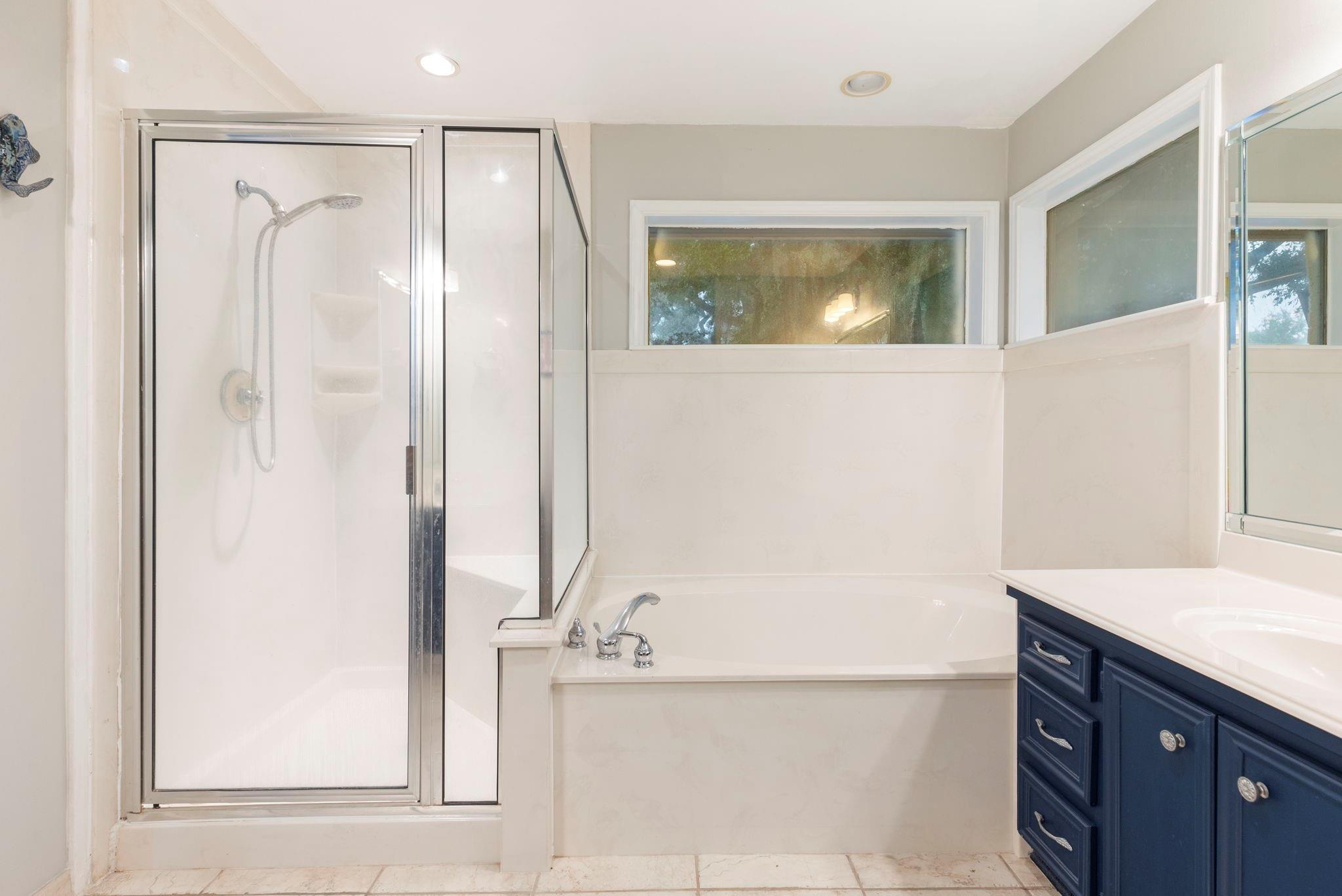 Huntsville, Texas, 77320, United States, 3 Bedrooms Bedrooms, ,3 BathroomsBathrooms,Residential,Forsale,1973441