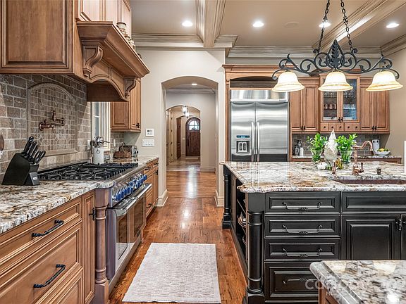 Asheville, North Carolina, 28803, United States, 4 Bedrooms Bedrooms, ,4 BathroomsBathrooms,Residential,Forsale,1986012