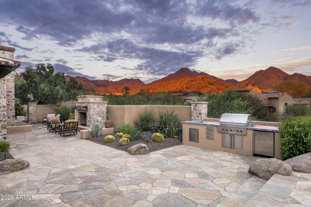 Scottsdale, Arizona, 85255, United States, 4 Bedrooms Bedrooms, ,6.5 BathroomsBathrooms,Residential,Forsale,2000261