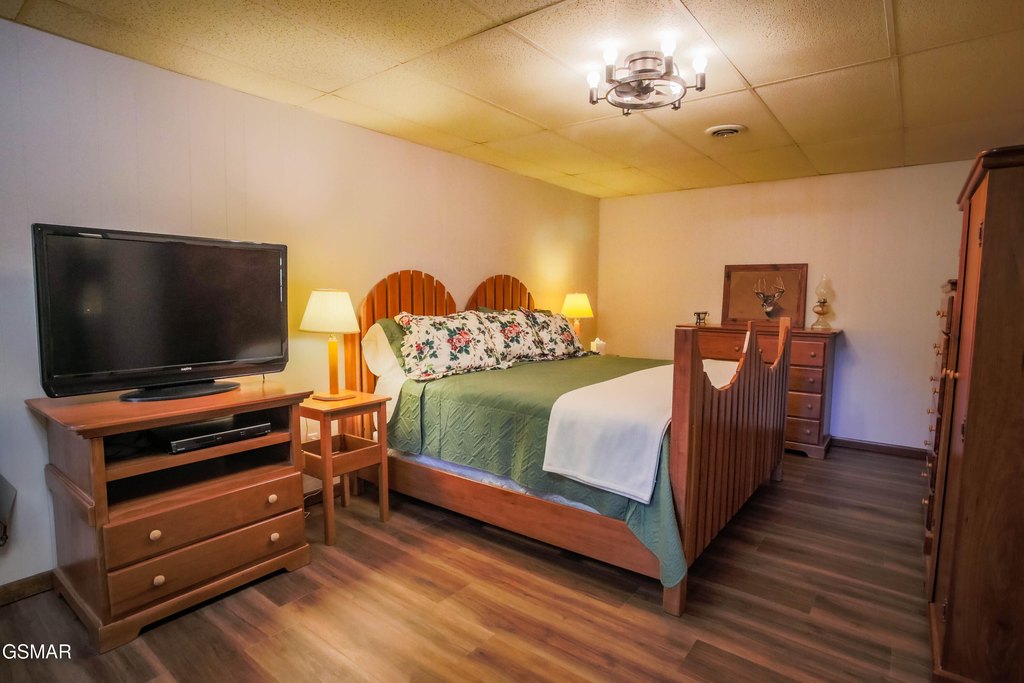 Sevierville, Tennessee, 37862, United States, 3 Bedrooms Bedrooms, ,4 BathroomsBathrooms,Residential,Forsale,1999462