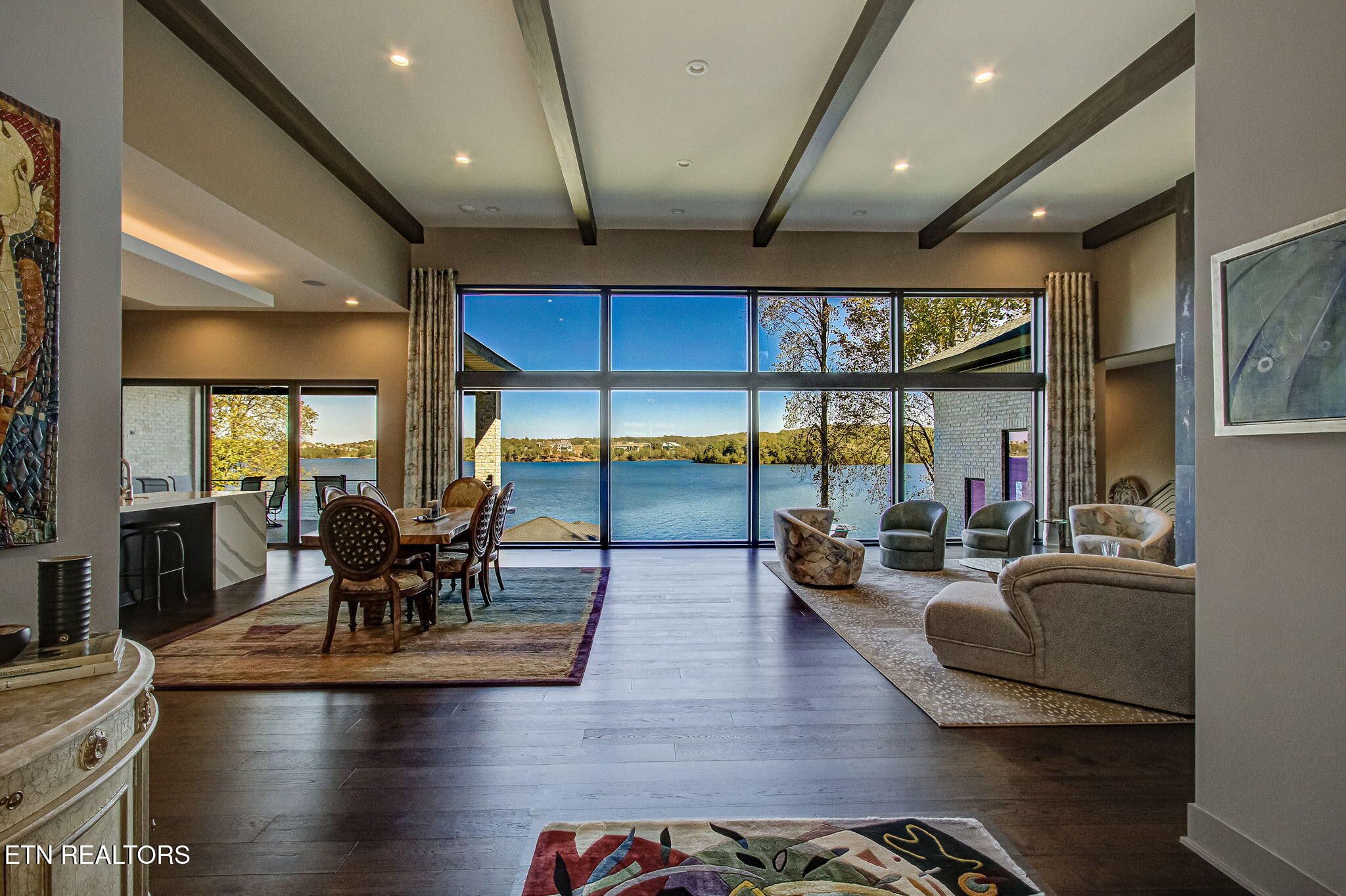 Loudon, Tennessee, 37774, United States, 5 Bedrooms Bedrooms, ,4 BathroomsBathrooms,Residential,Forsale,1973614