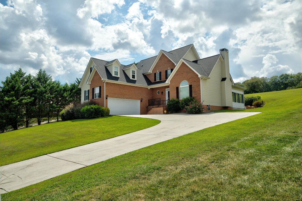 Ringgold, Georgia, 30736, United States, 3 Bedrooms Bedrooms, ,2.5 BathroomsBathrooms,Residential,Forsale,2004669