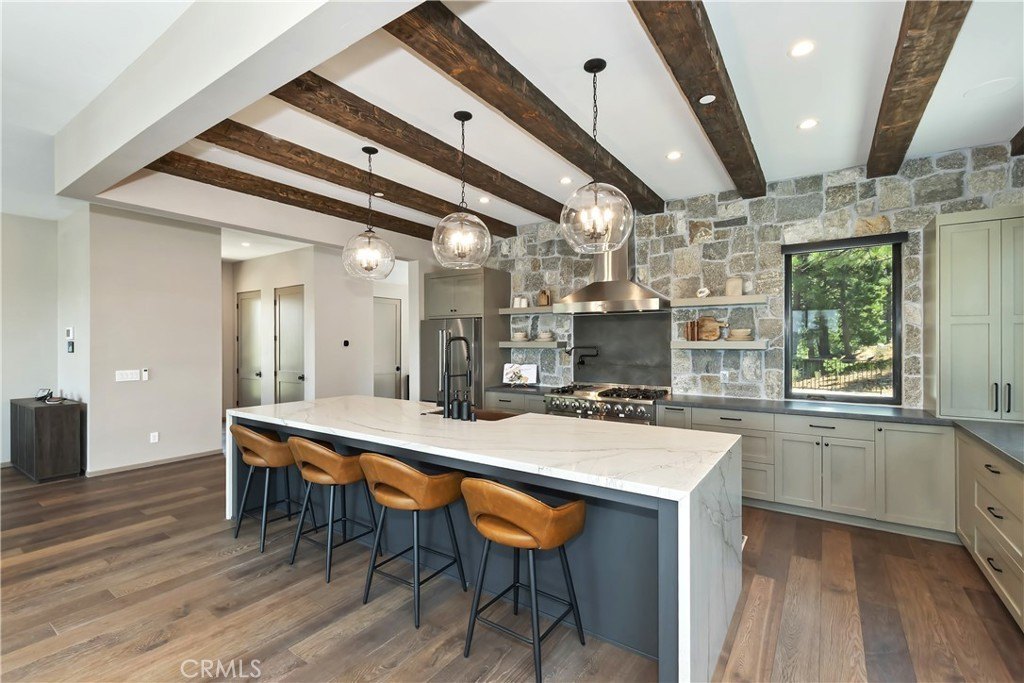 Lake Arrowhead, California, 92352, United States, 3 Bedrooms Bedrooms, ,2.5 BathroomsBathrooms,Residential,Forsale,2000287