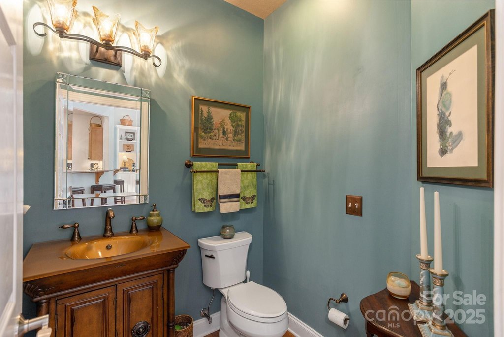 Flat Rock, North Carolina, 28731, United States, 3 Bedrooms Bedrooms, ,2.5 BathroomsBathrooms,Residential,Forsale,2004300