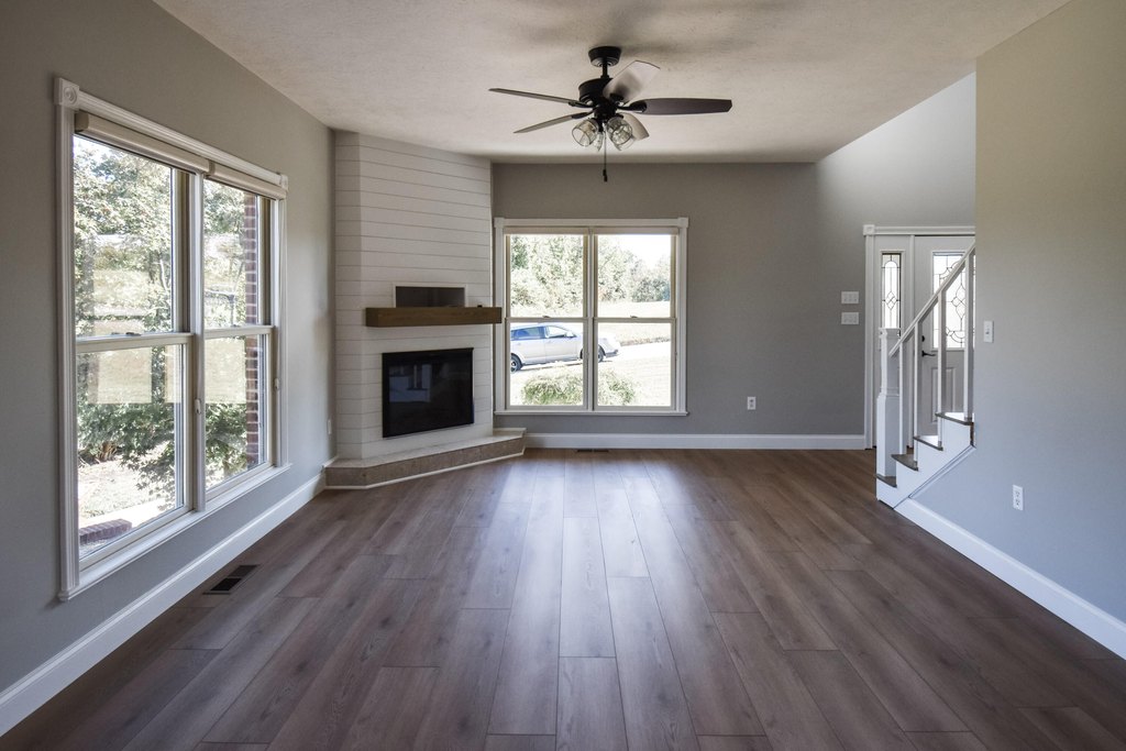 Rutledge, Tennessee, 37861, United States, 3 Bedrooms Bedrooms, ,2.5 BathroomsBathrooms,Residential,Forsale,1988740