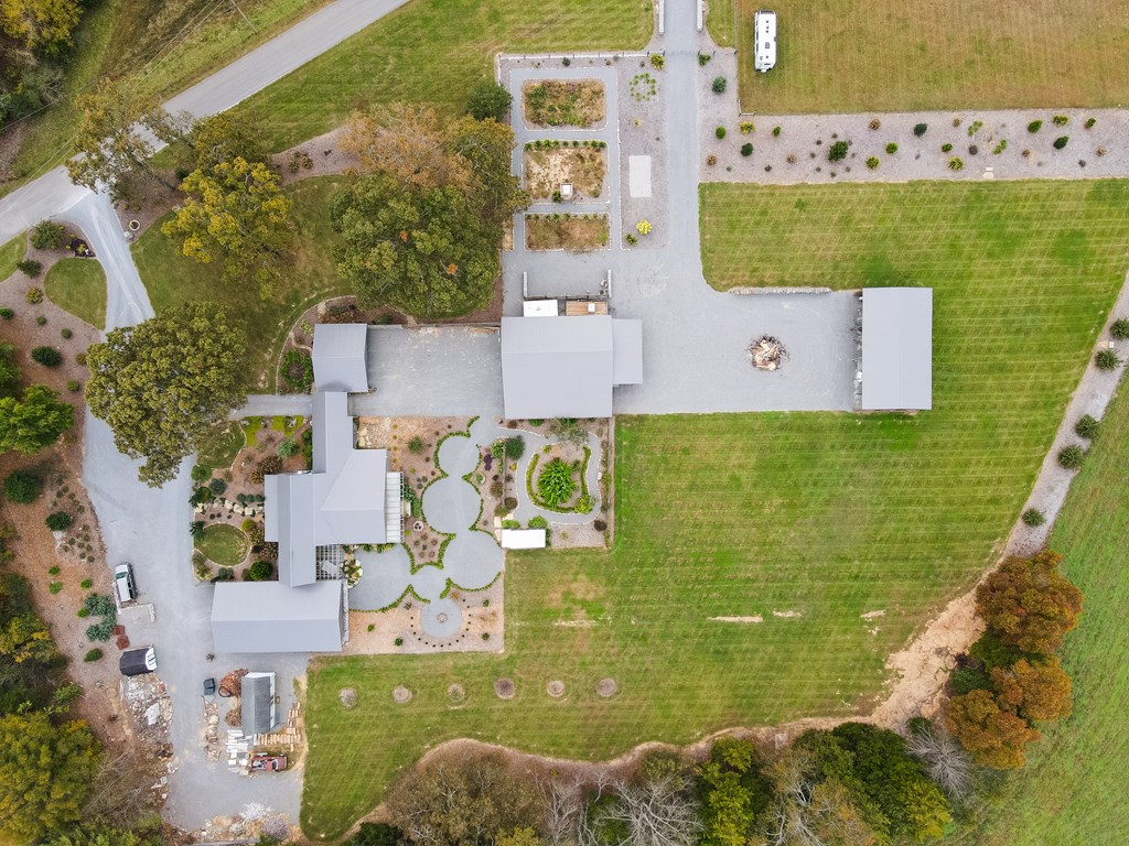 Doyle, Tennessee, 38559, United States, 3 Bedrooms Bedrooms, ,3 BathroomsBathrooms,Residential,Forsale,1996606