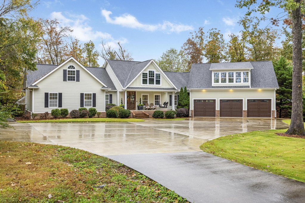 Trenton, Georgia, 30752, United States, 4 Bedrooms Bedrooms, ,3 BathroomsBathrooms,Residential,Forsale,2004698