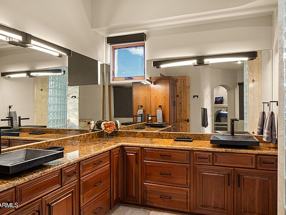 Sedona, Arizona, 86336, United States, 3 Bedrooms Bedrooms, ,4 BathroomsBathrooms,Residential,Forsale,1990080