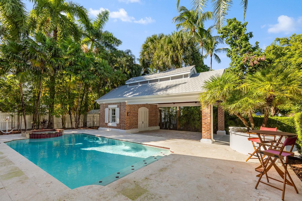 Key West, Florida, 33040, United States, 3 Bedrooms Bedrooms, ,3 BathroomsBathrooms,Residential,Forsale,2004374