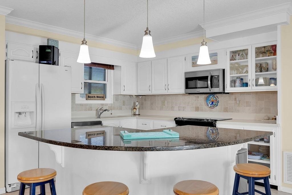 Fernandina Beach, Florida, 32034, United States, 3 Bedrooms Bedrooms, ,2 BathroomsBathrooms,Residential,Forsale,2001135