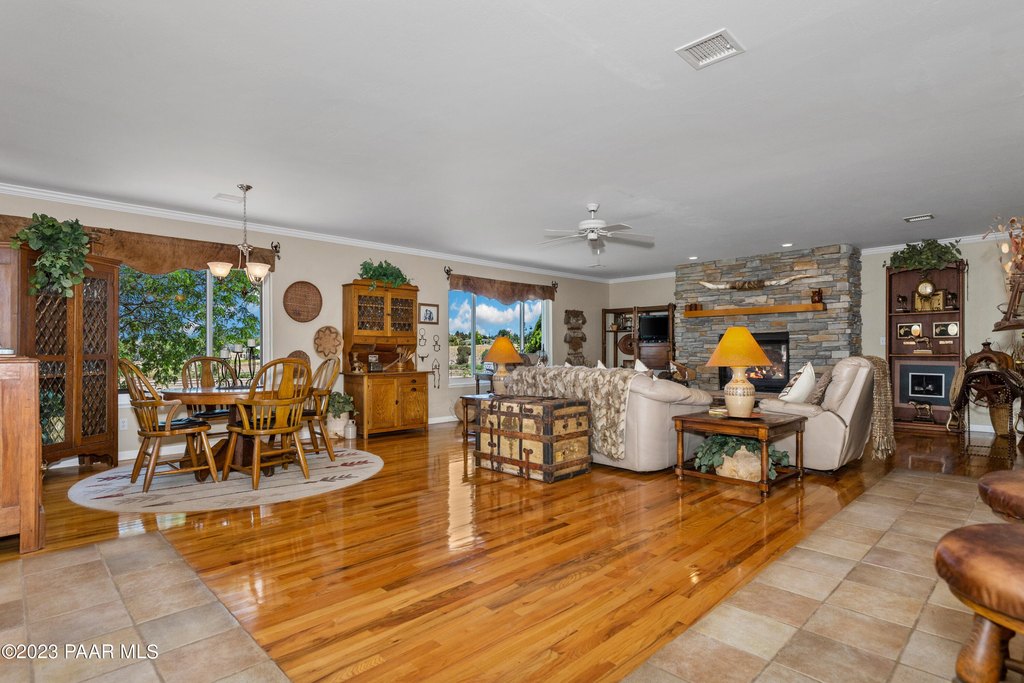 Chino Valley, Arizona, 86323, United States, 2 Bedrooms Bedrooms, ,2.5 BathroomsBathrooms,Residential,Forsale,2011288