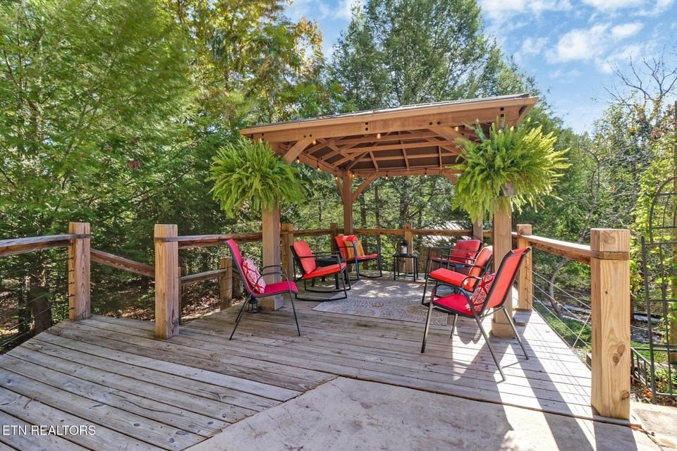 Jamestown, Tennessee, 38556, United States, 4 Bedrooms Bedrooms, ,3 BathroomsBathrooms,Residential,Forsale,2010942