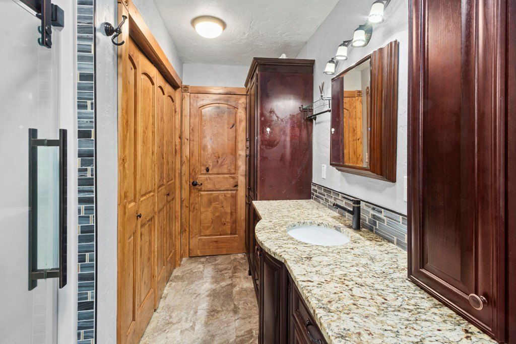 Cascade, Idaho, 83611, United States, 3 Bedrooms Bedrooms, ,2 BathroomsBathrooms,Residential,Forsale,1996718