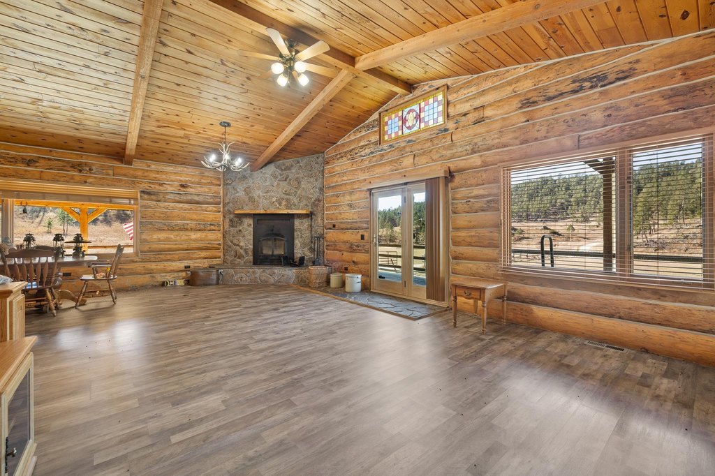 Custer, South Dakota, 57730, United States, 4 Bedrooms Bedrooms, ,2 BathroomsBathrooms,Residential,Forsale,1990710