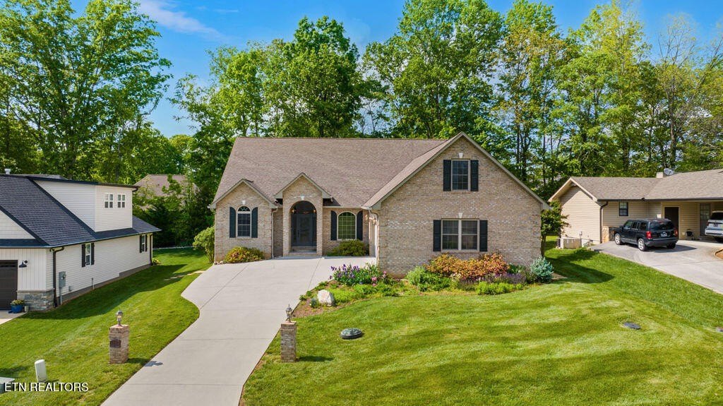 Loudon, Tennessee, 37774, United States, 3 Bedrooms Bedrooms, ,3 BathroomsBathrooms,Residential,Forsale,1893719