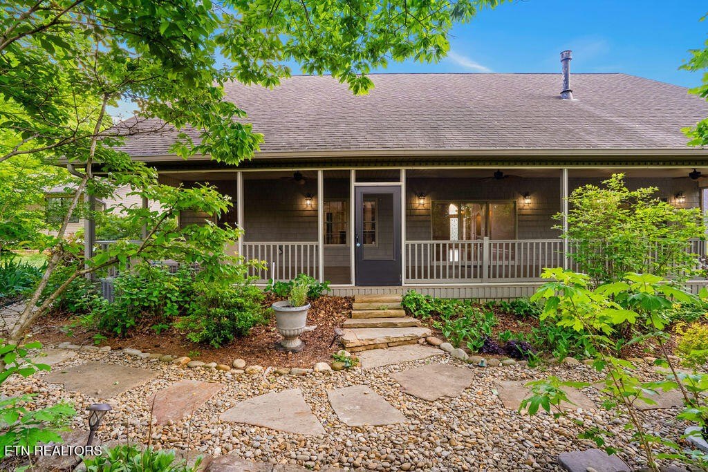 Loudon, Tennessee, 37774, United States, 3 Bedrooms Bedrooms, ,3 BathroomsBathrooms,Residential,Forsale,1893719