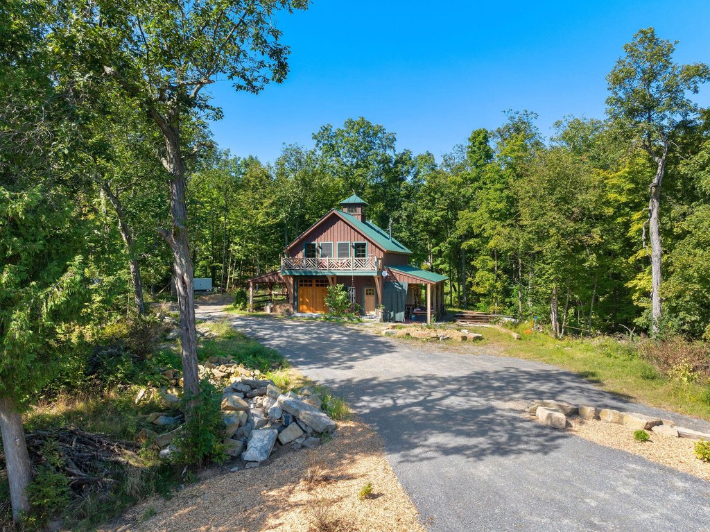 Essex, New York, 12936, United States, 6 Bedrooms Bedrooms, ,4.5 BathroomsBathrooms,Residential,Forsale,1999412