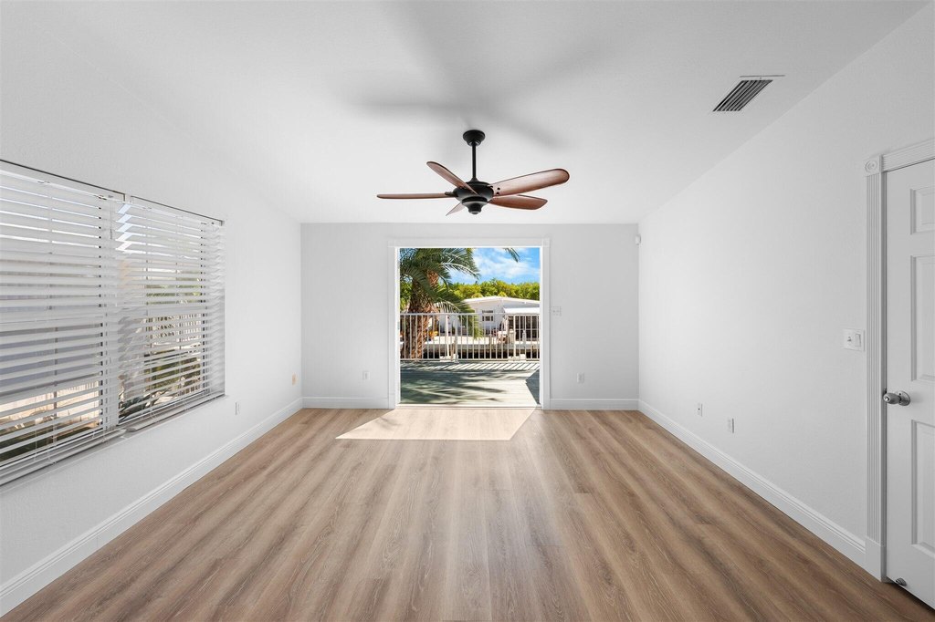 MARATHON, Florida, 33050, United States, 3 Bedrooms Bedrooms, ,2 BathroomsBathrooms,Residential,Forsale,2004343