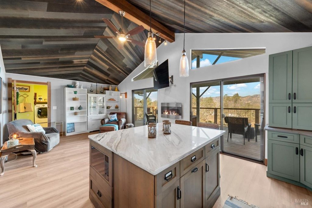 Napa, California, 94558, United States, 2 Bedrooms Bedrooms, ,1 BathroomBathrooms,Residential,Forsale,2004742