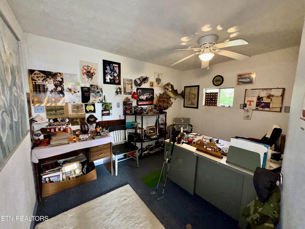 Crossville, Tennessee, 38571, United States, 4 Bedrooms Bedrooms, ,2 BathroomsBathrooms,Residential,Forsale,1996591