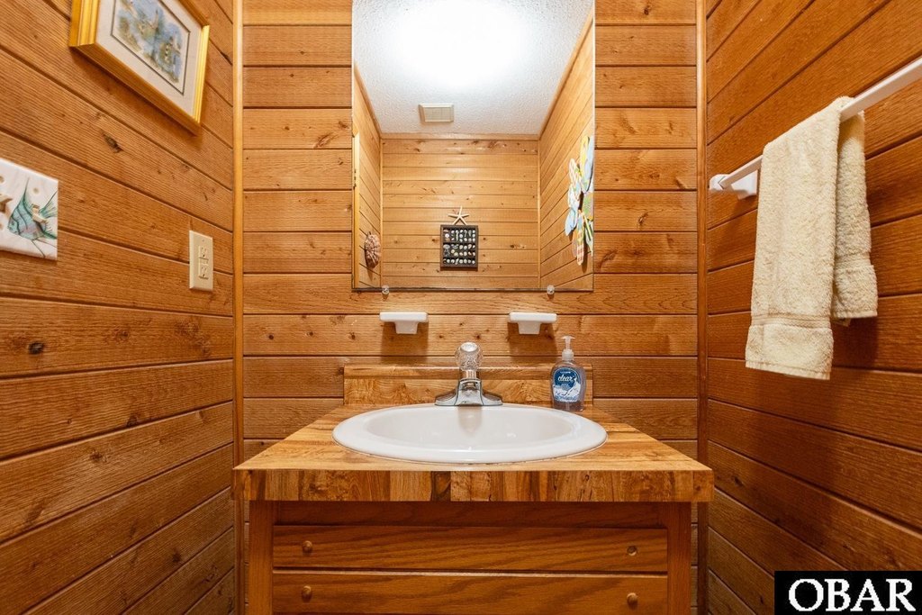 Corolla, North Carolina, 27927, United States, 4 Bedrooms Bedrooms, ,2.5 BathroomsBathrooms,Residential,Forsale,2004889