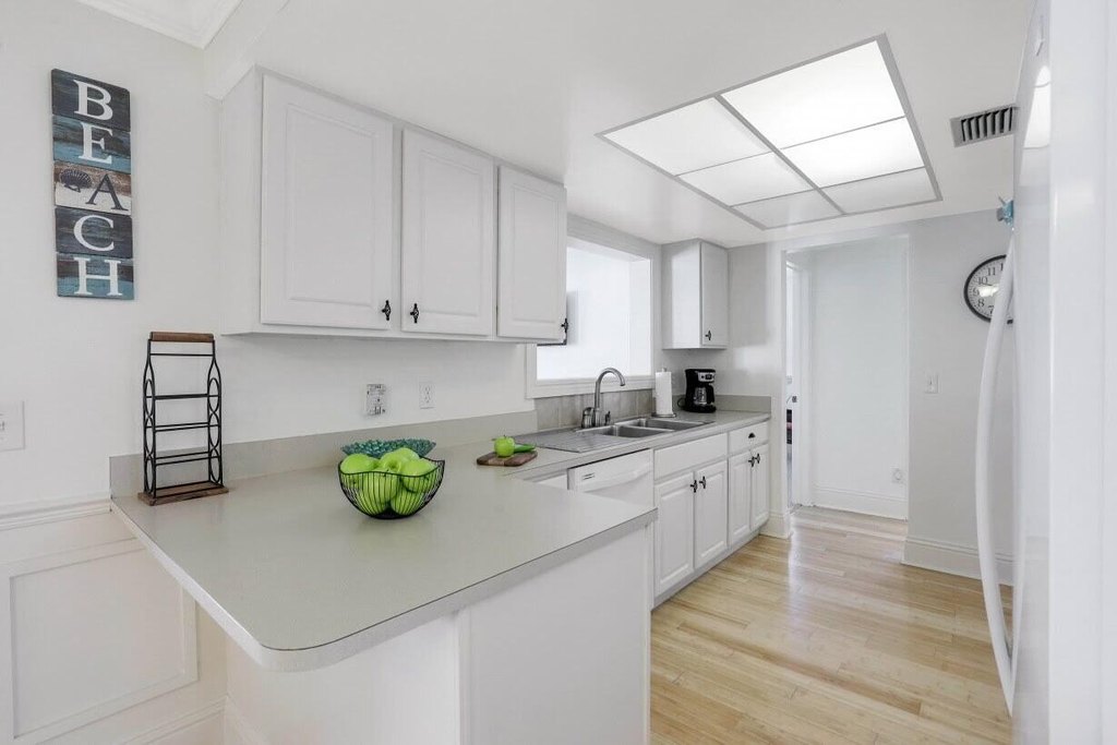 Marco Island, Florida, 34145, United States, 3 Bedrooms Bedrooms, ,2 BathroomsBathrooms,Residential,Forsale,1998630