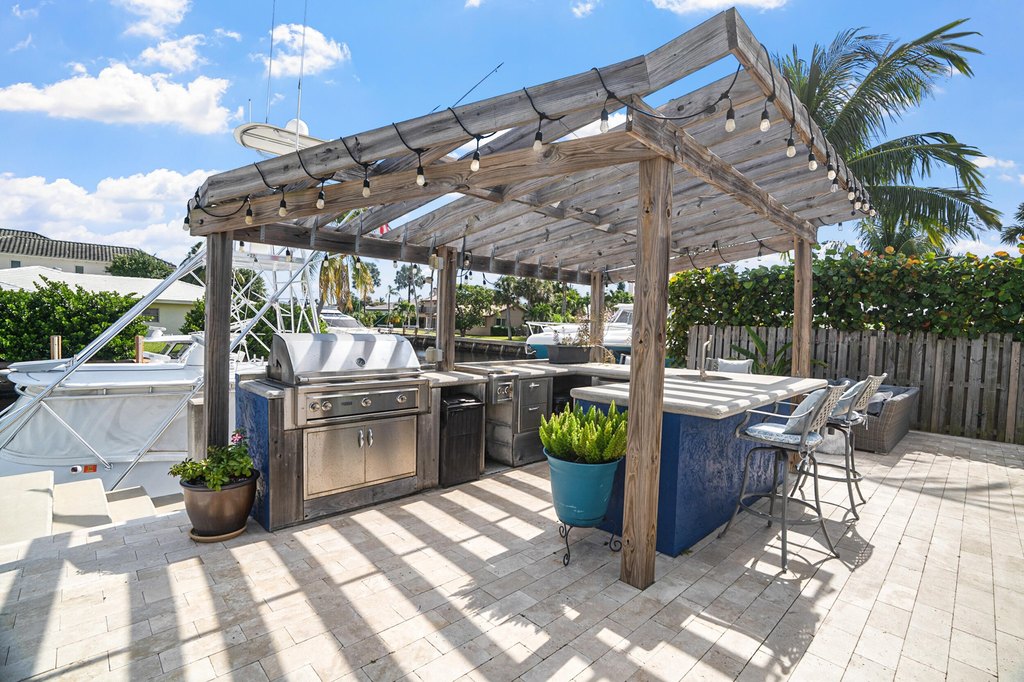 Boca Raton, Florida, 33487, United States, 4 Bedrooms Bedrooms, ,5 BathroomsBathrooms,Residential,Forsale,1996332