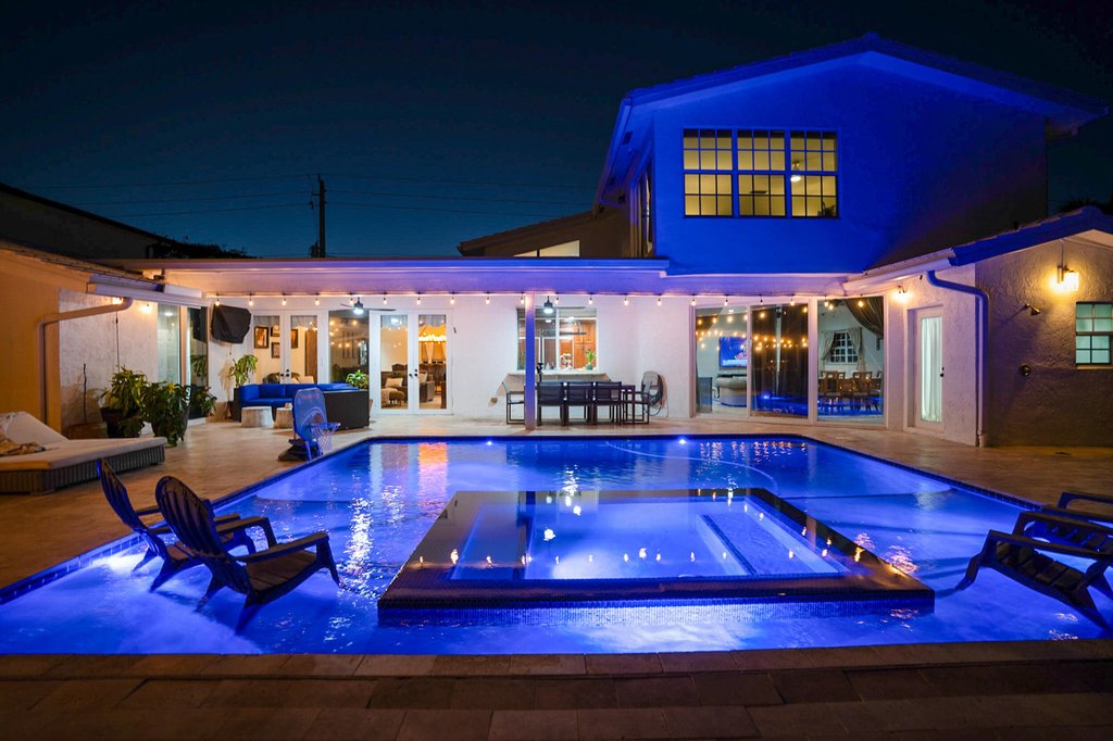 Boca Raton, Florida, 33487, United States, 4 Bedrooms Bedrooms, ,5 BathroomsBathrooms,Residential,Forsale,1996332