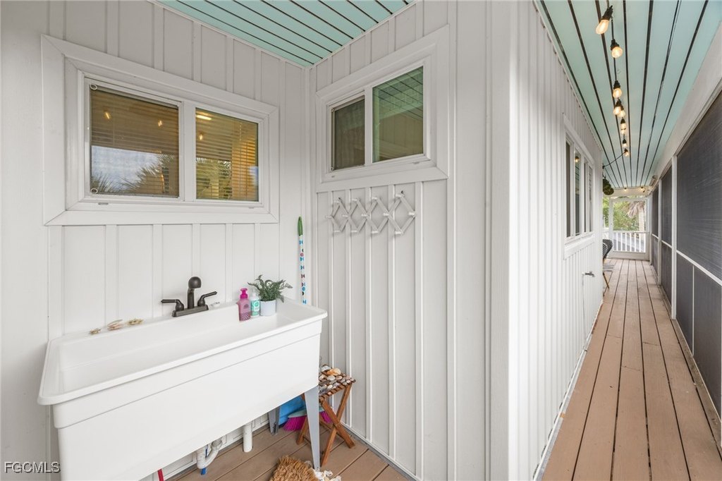 Sanibel, Florida, 33957, United States, 3 Bedrooms Bedrooms, ,2 BathroomsBathrooms,Residential,Forsale,1998641