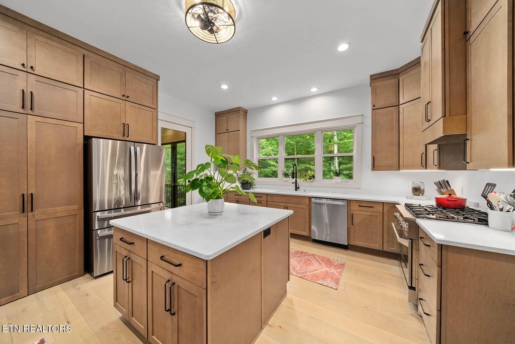 Fairfield Glade, Tennessee, 38558, United States, 3 Bedrooms Bedrooms, ,2.5 BathroomsBathrooms,Residential,Forsale,1952852