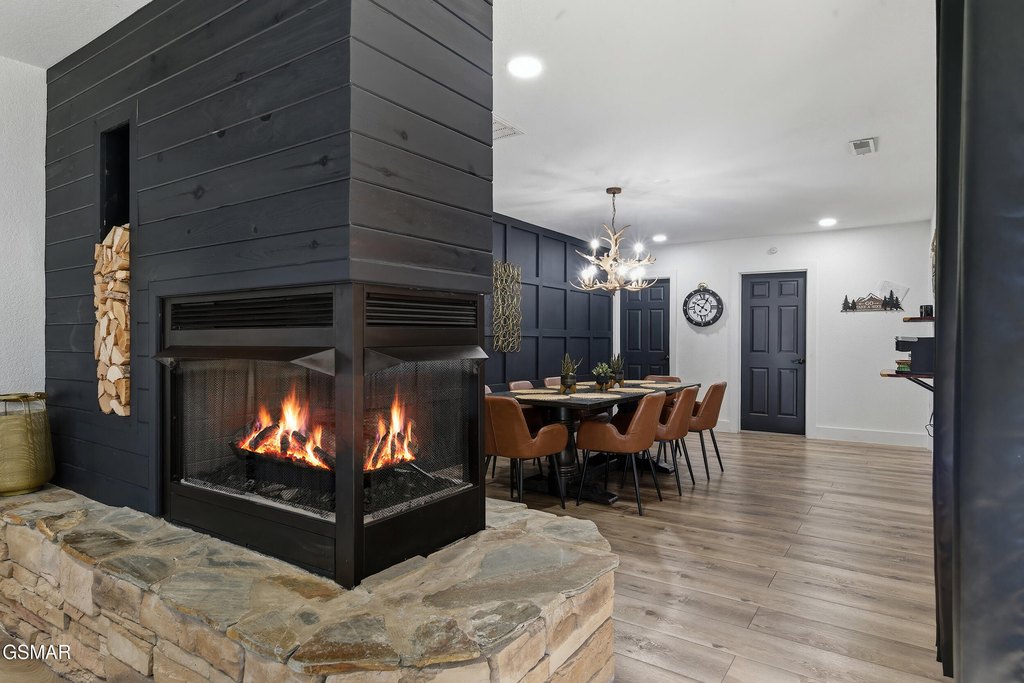 Sevierville, Tennessee, 37862, United States, 3 Bedrooms Bedrooms, ,3 BathroomsBathrooms,Residential,Forsale,1999444