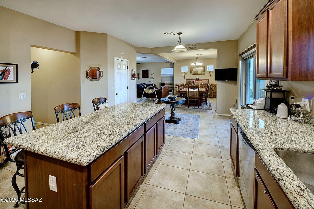 Tucson, Arizona, 85742, United States, 5 Bedrooms Bedrooms, ,3 BathroomsBathrooms,Residential,Forsale,2007360