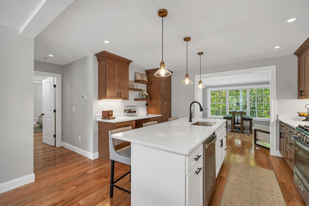 Meredith, New Hampshire, 03253, United States, 4 Bedrooms Bedrooms, ,2.5 BathroomsBathrooms,Residential,Forsale,2002407