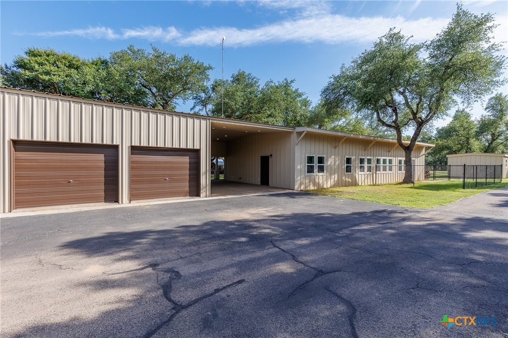 Georgetown, Texas, 78628, United States, 8 Bedrooms Bedrooms, ,6.5 BathroomsBathrooms,Residential,Forsale,2008409