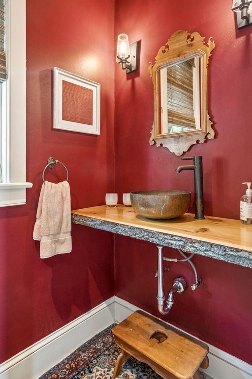 Lyme, New Hampshire, 03768, United States, 4 Bedrooms Bedrooms, ,5.5 BathroomsBathrooms,Residential,Forsale,1999497